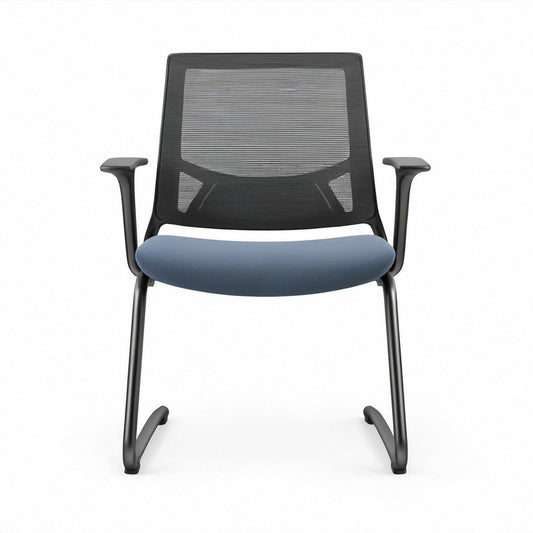 Freischwinger-Konferenzstuhl mit Armlehnen, Netzrücken und Kufengestell, Schwarz/Blau, 58 x 60 x 98 cm